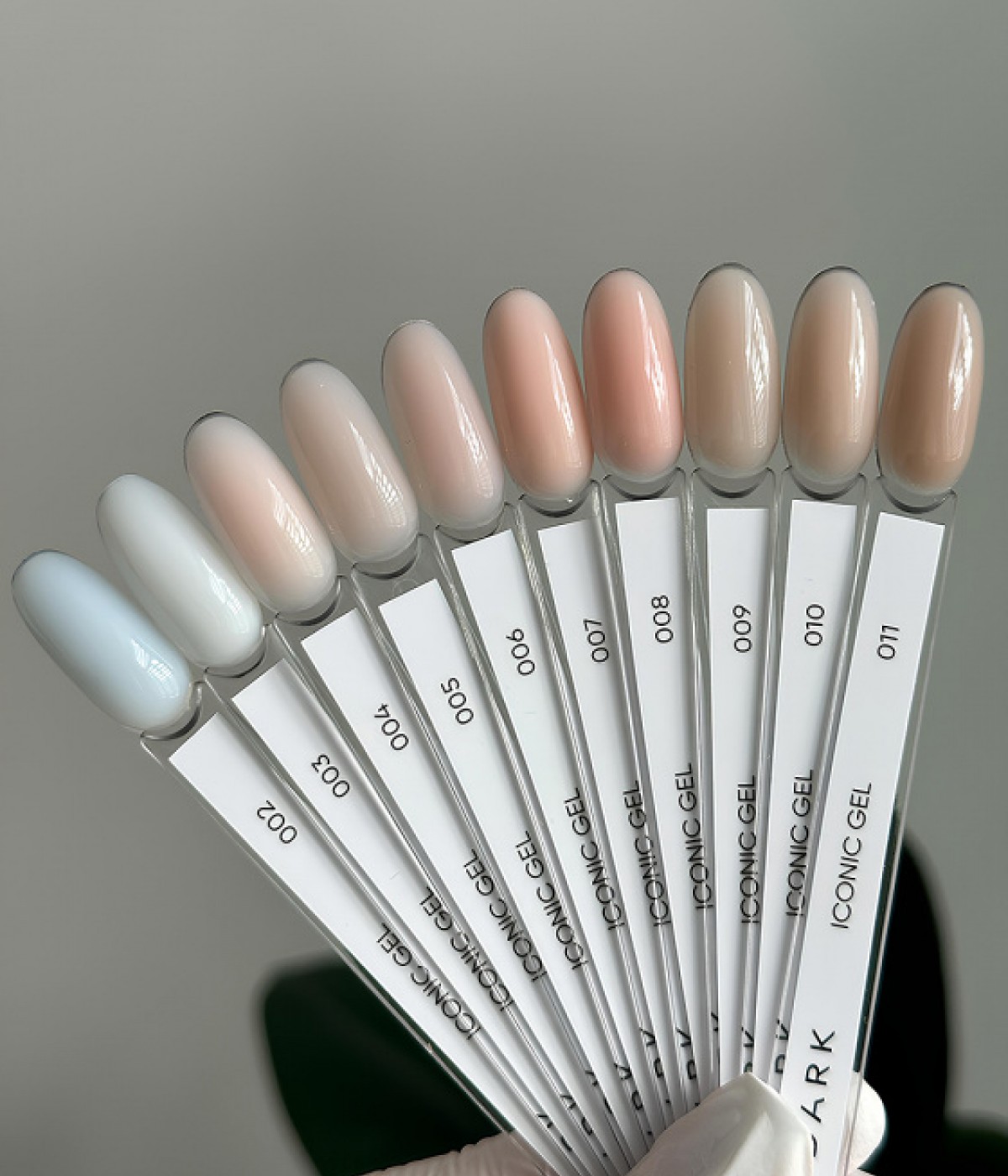 Гел за изграждане DARK ICONIC 03 30 мл