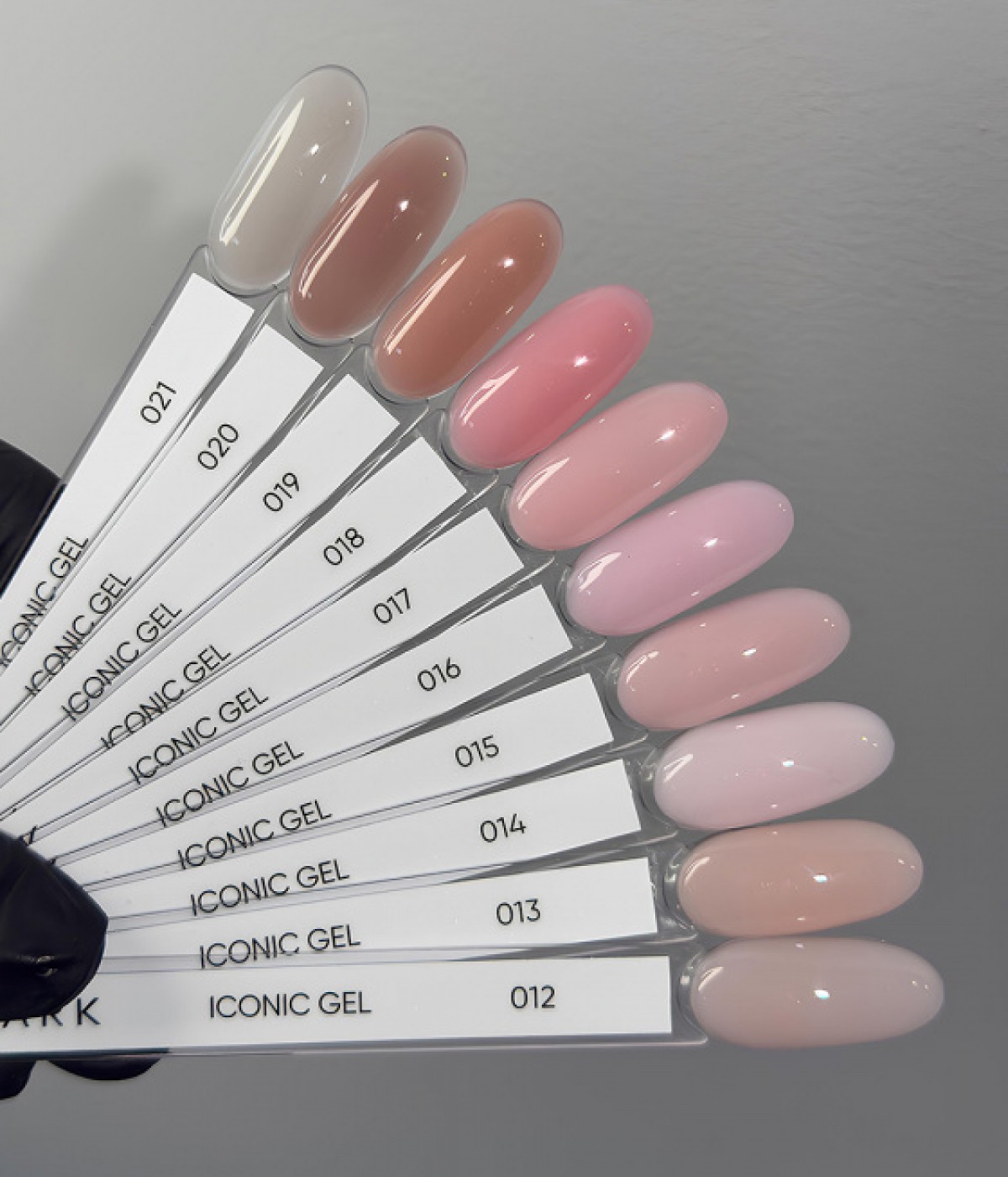 Гел за изграждане DARK ICONIC 14 30 мл