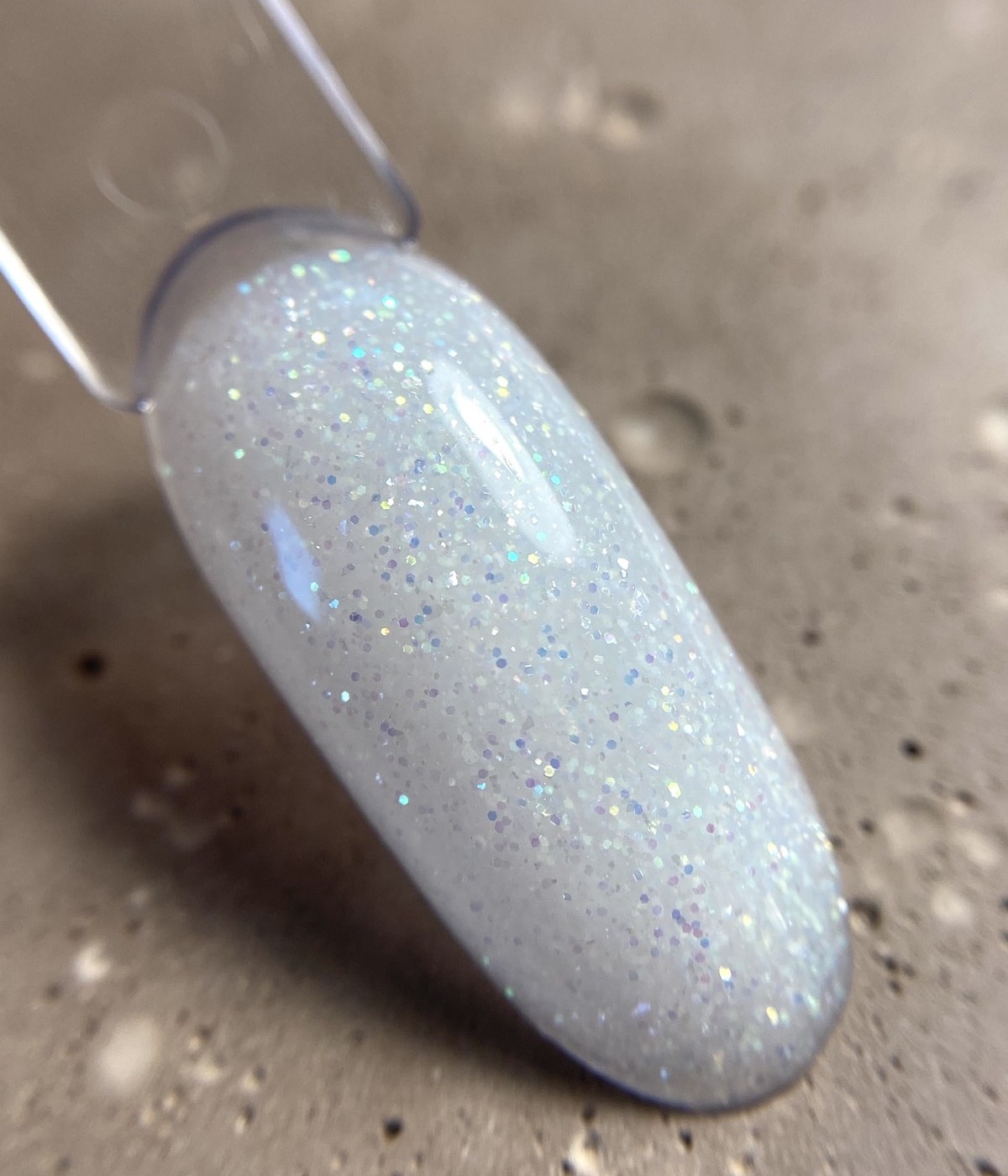 Цветна основа с частици Pro Base Shine №02 15 мл