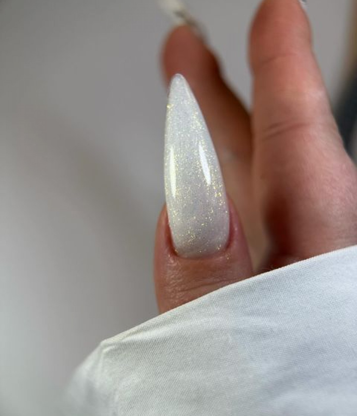 Цветна основа с частици Pro Base Shine №08 15 мл